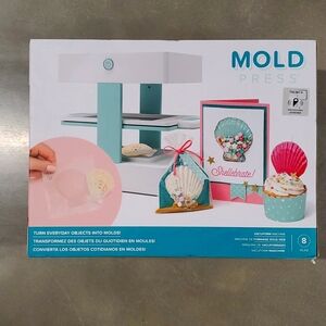 Baking mold press
